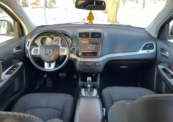 Dodge Journey cena 55900 przebieg: 176349, rok produkcji 2019 z Bydgoszcz małe 121